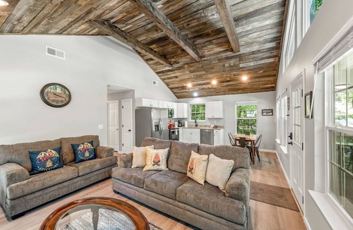 Fort Payne Cabin | Fantastic Peaceful Cabin in Fort Payne, Alabama