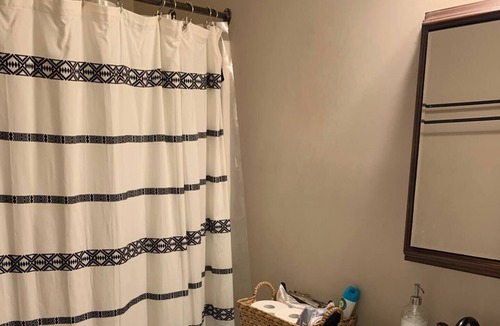 Darlington Other | Farmhouse, 6 min from Nascar with great fishing!