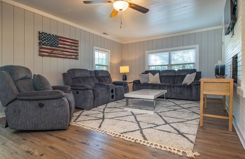 Bealeton Other | Farmhouse Retreat in the Country w/Fresh Egg, Sheep and large Firepit