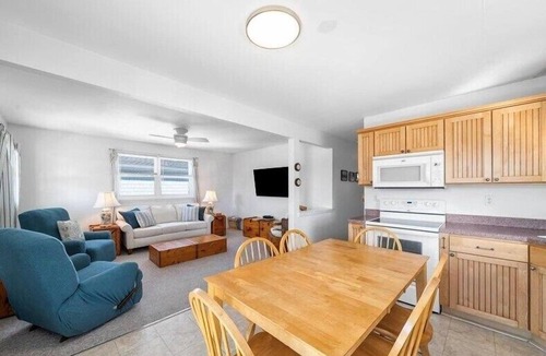 Townsend's Inlet House | Favorable Southend – Lovely Bay View Duplex