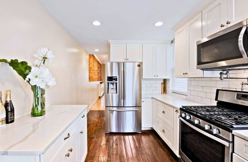 South Baltimore House | Federal Hill & Inner Harbor Lux Retreat: Sleeps 6