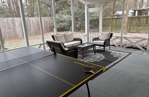 Summerville House | Fenced in home by Charming Downtown Summerville - 35 min to Charleston!