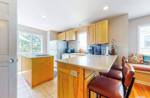 Fenwick Island House | Fenwick Island townhome - oceanfront location, 3 decks, fast WiFi, & W/D