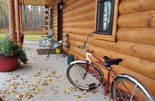 Finlayson House | Finlayson log cabin on 10 acres