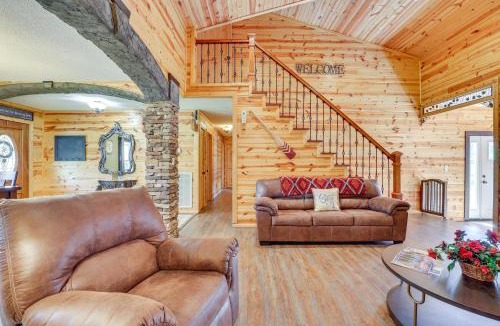 Trenton House | Fire Pit + Game Room: Lakefront Escape in Trenton!