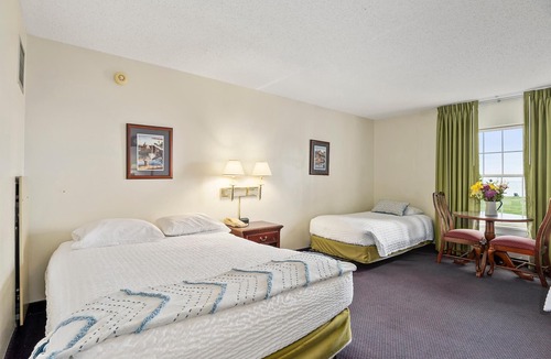North East Hotel | First Floor East Standard Deluxe