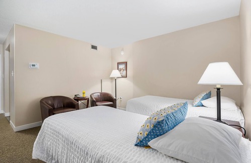 North East Hotel | First Floor Standard Suite