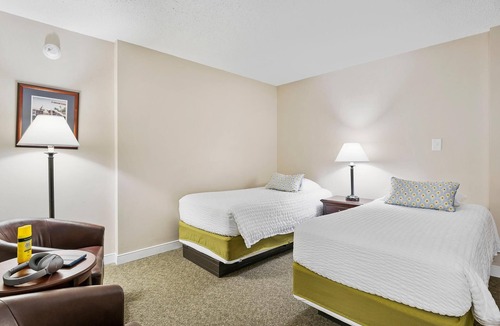 North East Hotel | First Floor Standard Suite