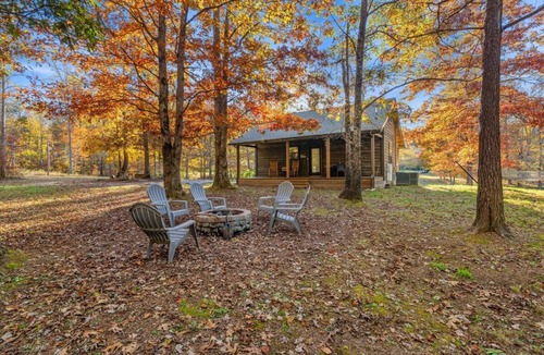 Tracy City Cabin | Flat Branch Lodge - Tracy City, TN