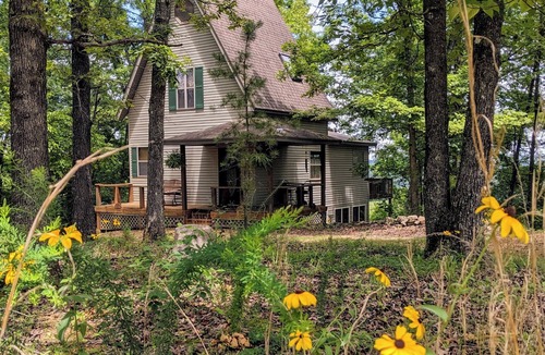 Tecumseh Cottage | Float, Fish & Unwind at Muleshoe Cottage - River Views and Close to Outfitters