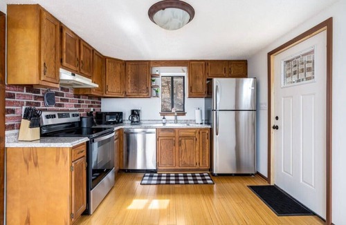 Ridgeway Ski Chalet | Forest 2BR chalet w/hot tub & backyard