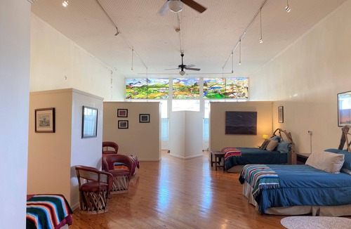 Sedan House | Former Art Gallery is now spacious lodging