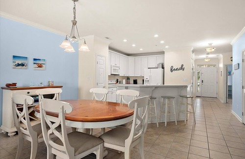 Sunset Island Condo | Fountain Drive-3 Bedroom Sunset Island Condo with Outdoor Pool & Private Beach!