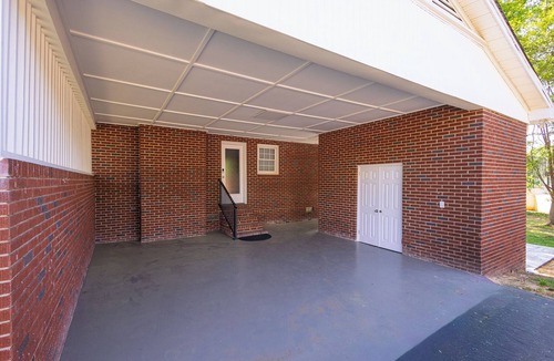 Arcadia House | Four bedroom home minutes from downtown Spartanburg-outdoor patio and grill