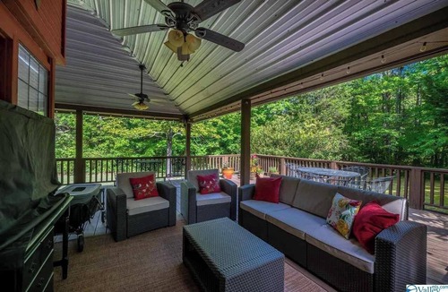 Fort Payne House | Four-bedroom home on private 3 acres 2 miles from Desoto Park. Lookout Mountain!