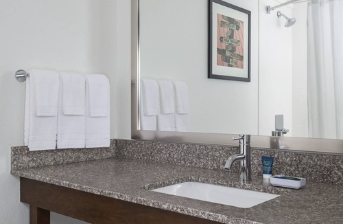 Buffalo Grove Hotel | Four Points by Sheraton Buffalo Grove