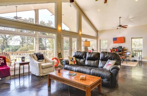 Franklin House | Franklin Home w/Water Views: Outdoor Dining Area!