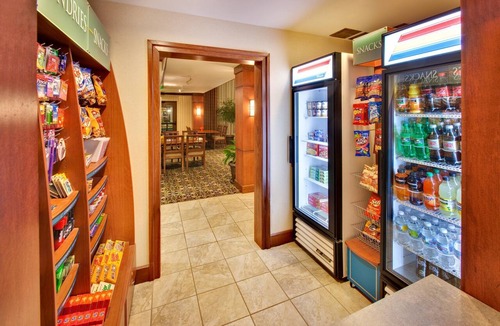 Davenport Apartment | Free Breakfast, Free Wi-Fi, Indoor Pool | Great Studio Suite