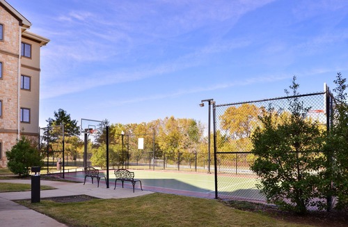 Central Oklahoma City Condo | Free Breakfast + Heated Saltwater Pool | 24 Hour Business Center