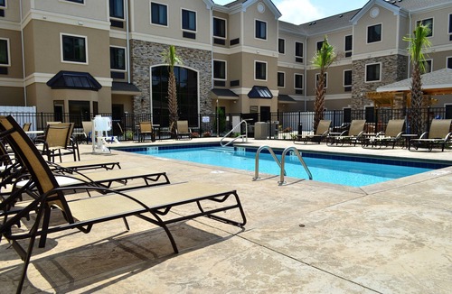Jacksonville Apartment | Free Breakfast. Outdoor Pool. Shared BBQ. Close to Camp Johnson.