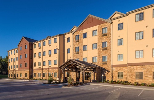 West Omaha Apartment | Free Breakfast. Pool & Hot Tub. Great for Business Travelers!