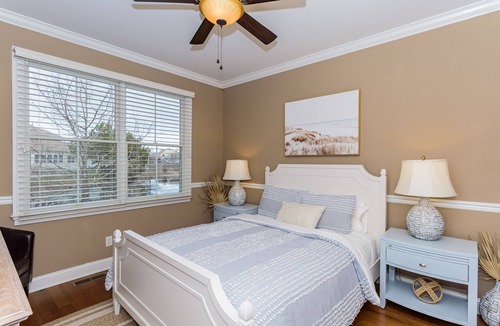 The Commons House | Free Linens & Cleaning - Three Kings
