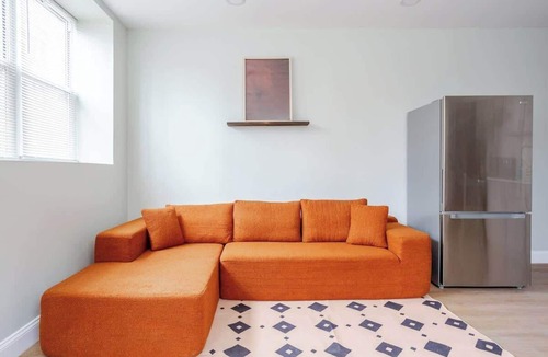 East Passyunk Crossing Apartment | French Japan MINS to City Center 1King 2Queens