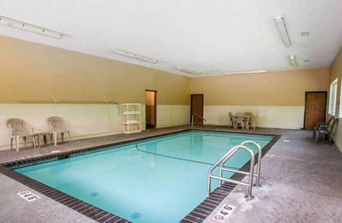 Davenport House | Friendly service coupled with value accommodations in Davenport !