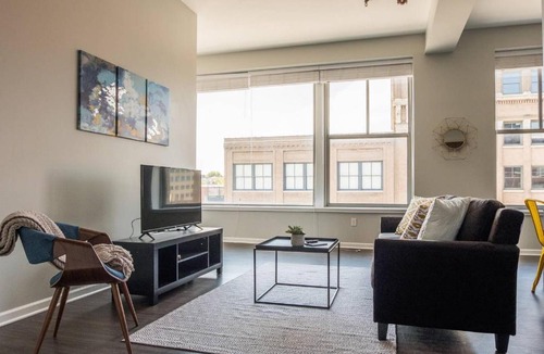 Downtown Kansas City Apartment | FRONTDESK 915 Broadway Apts Downtown Kansas City