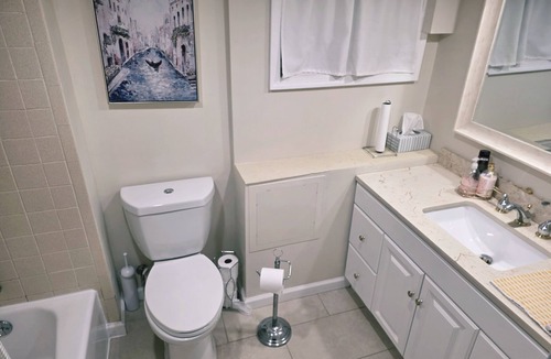 Woodbridge Apartment | Full Apartment in Woodbridge walk to NJ Transit Train/Bus - World Cup- w Patio