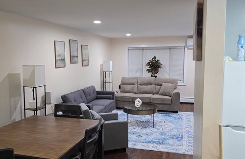 Canarsie House | Fully Furnished 2-Bedroom Brooklyn Apartment – Ideal Extended Stay