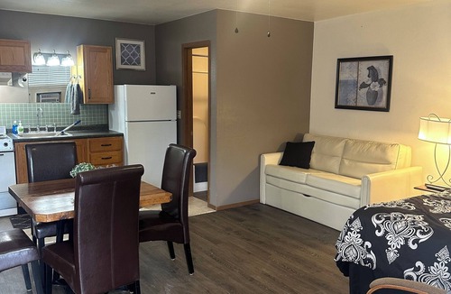 Monroe City Apartment | Fully Furnished, Apartment near Mark Twain Lake , Sleeps 4-Boat Parking No pets