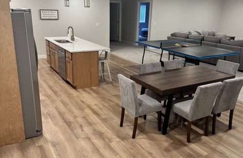 Crofton House | Fully furnished lake house with cozy spaces, full kitchen, and lake views.
