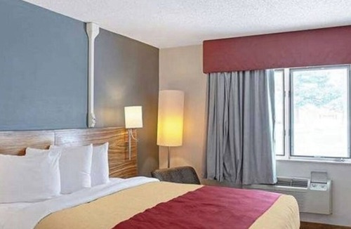 Clinton Apartment | Fully Furnished Studio Available + breakfast and cleaning, 2 week min stay