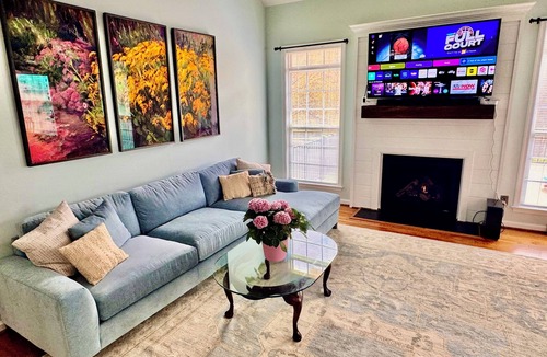 Rio House | Fully Furnished 3BR/3.5BA Home in Charlottesville
