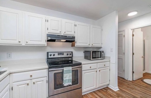 Columbia Apartment | Fully renovated unit beside interstate & hospital!