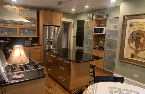 Oak Park Apartment | Furnished Oak Park Flat/Ideal for 1 to 6 Month Stays/Entire Apartment
