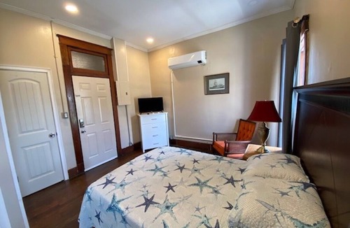 Hannibal Apartment | Furnished studio apartment in the heart Historic Hannibal, Missouri.