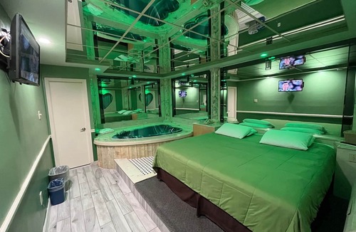 South Amboy Hotel | Gallery Holiday Motel