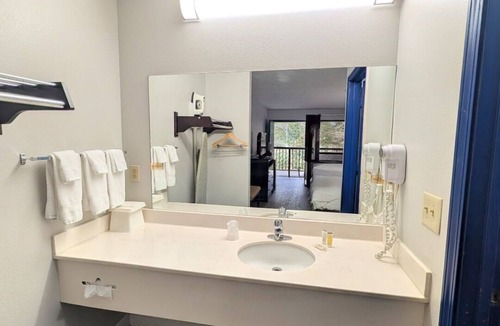 Adairsville Hotel | Garden Inn Adairsville