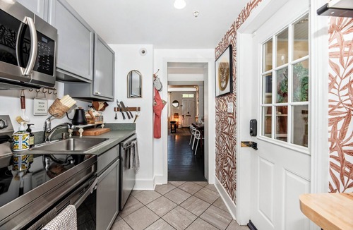Downtown House | Garden Retreat on Carroll Creek + Free Parking