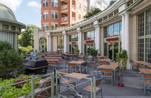 Lyon Park Apartment | Garfield Park, 925 N Garfield St in Northern Virginia