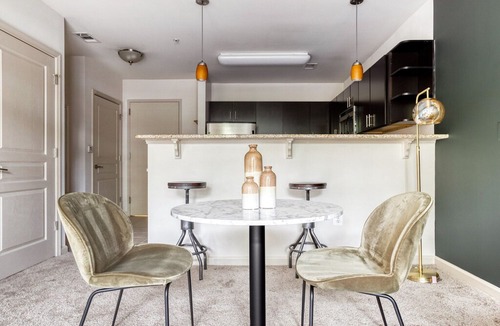 Lyon Park Apartment | Garfield Park, 925 N Garfield St in Northern Virginia