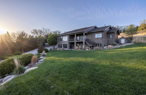 Yankton House | Gavins Point Lakehouse