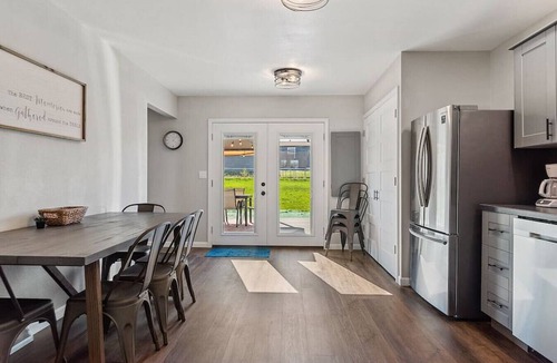 Rapid City Apartment | Gazebo-4BR Ping Pong-Arcade Room