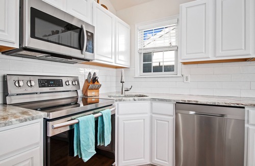 Gold Coast Condo | Gem of the Gold Coast. Summer 2026 weeks going fast! Don’t wait, Book Now!