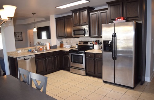 Huntsville House | Geographical Oddity: Close to Everything!/Fiber Internet/EV Charger!