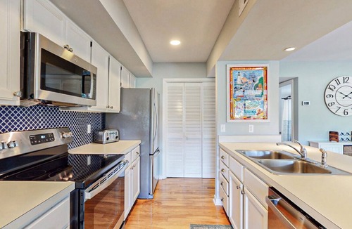 Palmetto Dunes Villa | George Fazio Golf Course Views with Updated Bathrooms!