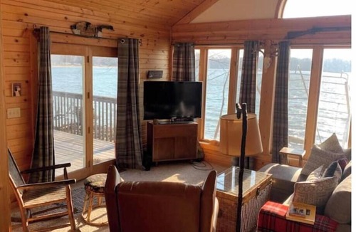 Elysian House | German lake Family Adventures