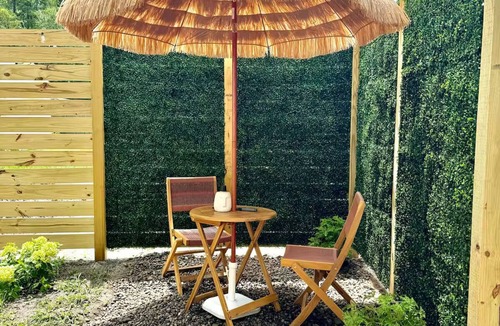 Wrightsboro Apartment | Glamping Getaway! 10 Min to Downtown, 22 min to Beach!